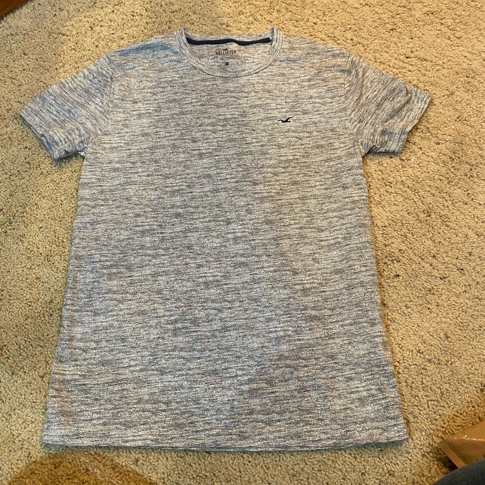 Hollister Men's Heather Gray Short Sleeve Tee